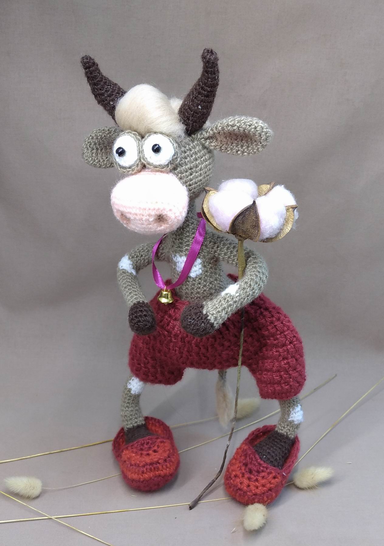 Вязание для детей: игрушки своими руками - корова. Описание и схемы бесплатно