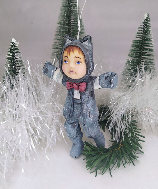 Ватная игрушка "Малыш в костюме волка 2" в интернет-магазине Своими Руками