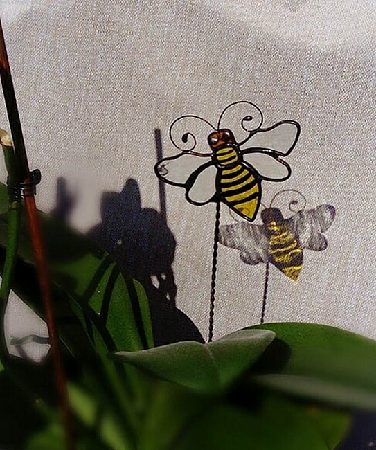Мини витраж из стекла "Пчелка" в интернет-магазине Своими Руками