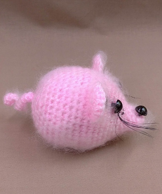 Вязаная игрушка "Мышарик Мышь" в интернет-магазине Своими Руками