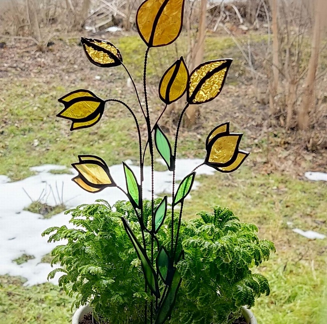 Композиция из стекла "Желтые тюльпаны" в интернет-магазине Своими Руками