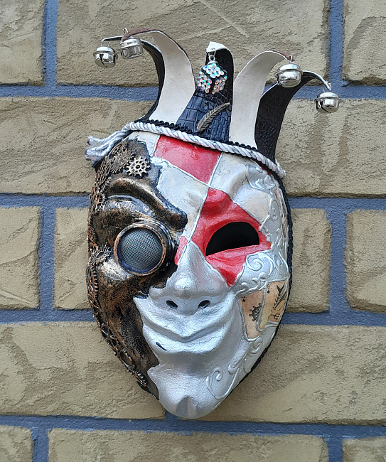 Венецианская маска из папье маше "Джокер 3" в интернет-магазине Своими Руками