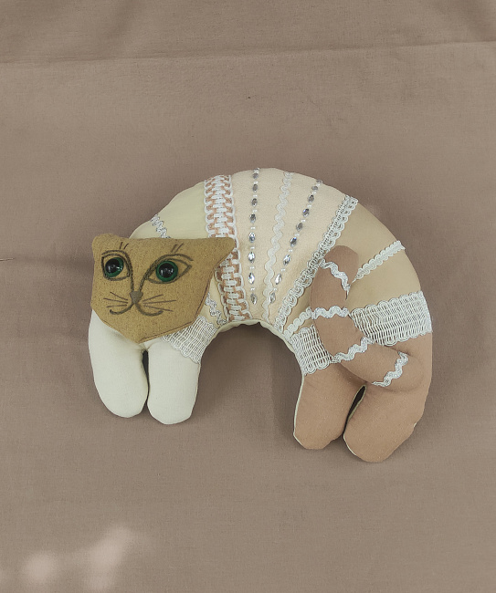 Текстильная подушка "Кот" в интернет-магазине Своими Руками