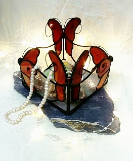 Шкатулка из стекла "Бабочки" в интернет-магазине Своими Руками