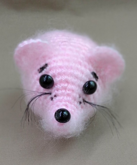 Вязаная игрушка "Мышарик Мышь" в интернет-магазине Своими Руками