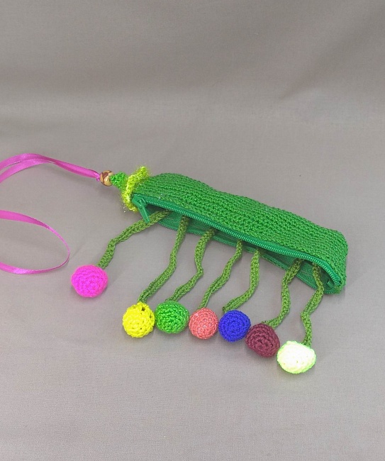 Вязаная игрушка "Стручок гороха" в интернет-магазине Своими Руками