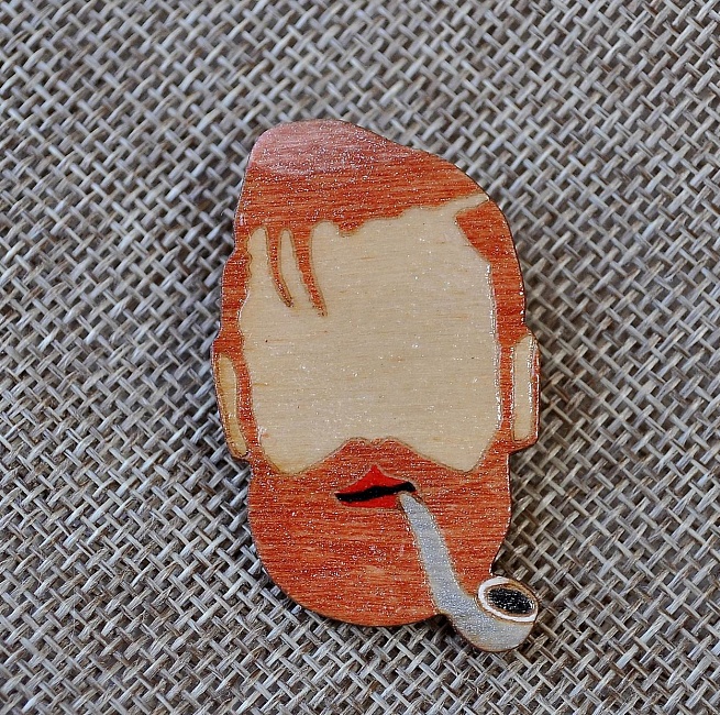 Значок из дерева "Лицо" в интернет-магазине Своими Руками