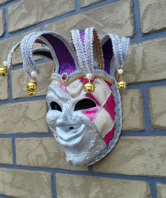 Венецианская маска из папье маше "Джокер 2" в интернет-магазине Своими Руками