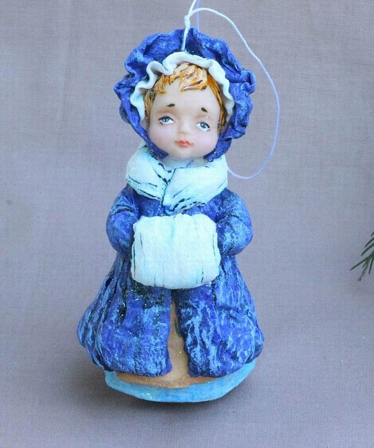 Ватная игрушка "Маленькая леди в синем" в интернет-магазине Своими Руками